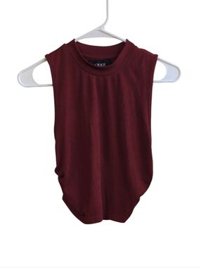 Cider Dark Red Ruched Side Crewneck Crop Sleeveless Top Size Medium